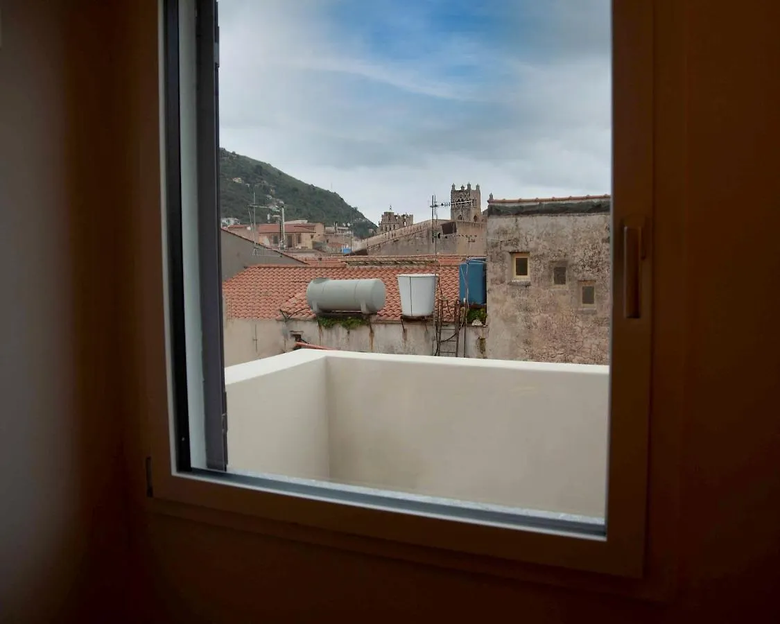 Palazzo Al Carmine Hotel Monreale 0*,